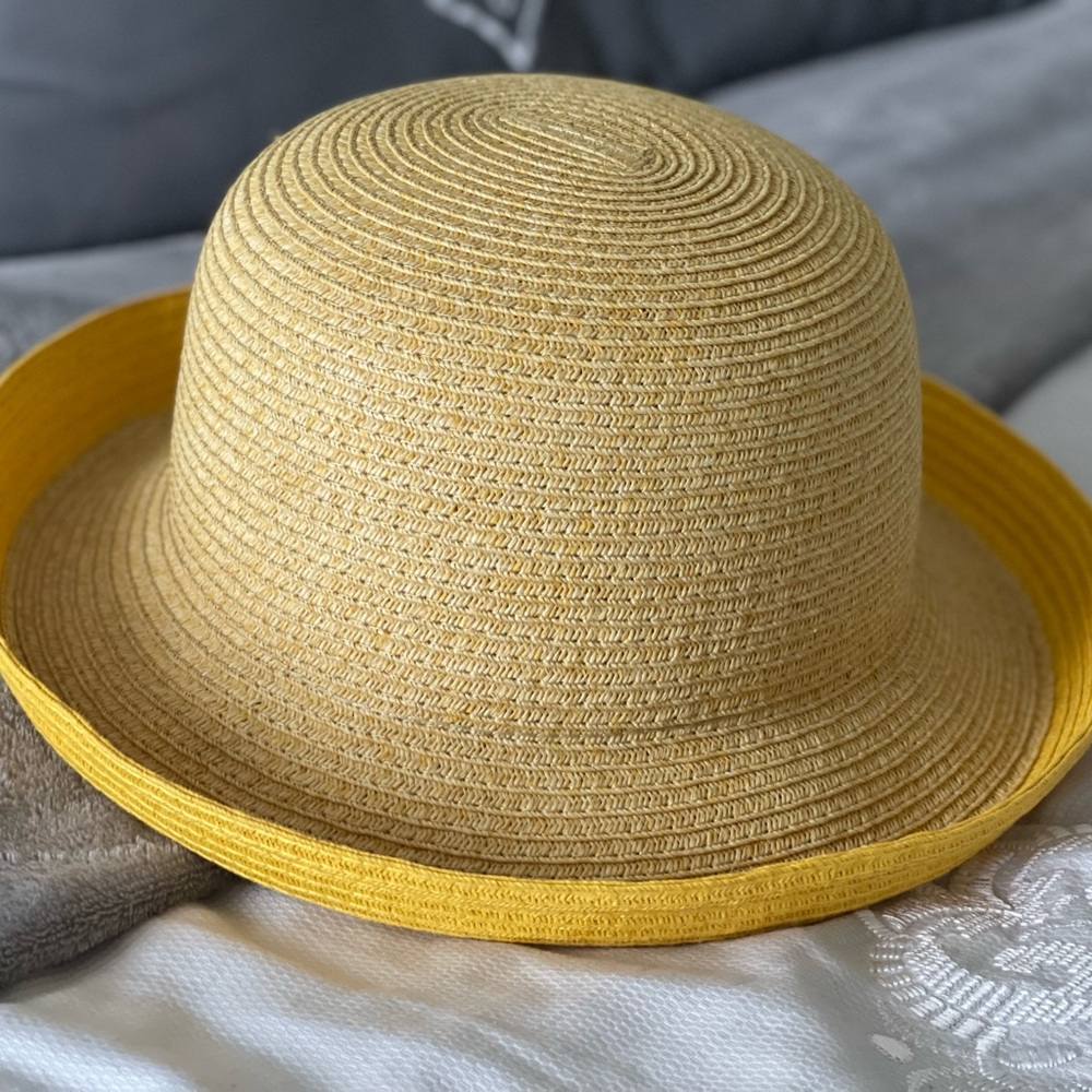 Papillon womens hat